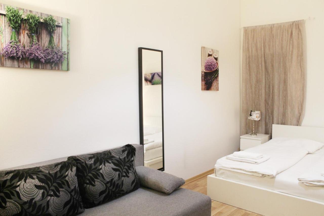 Modern Apartment Ve Smeckach 28 Praha Eksteriør bilde